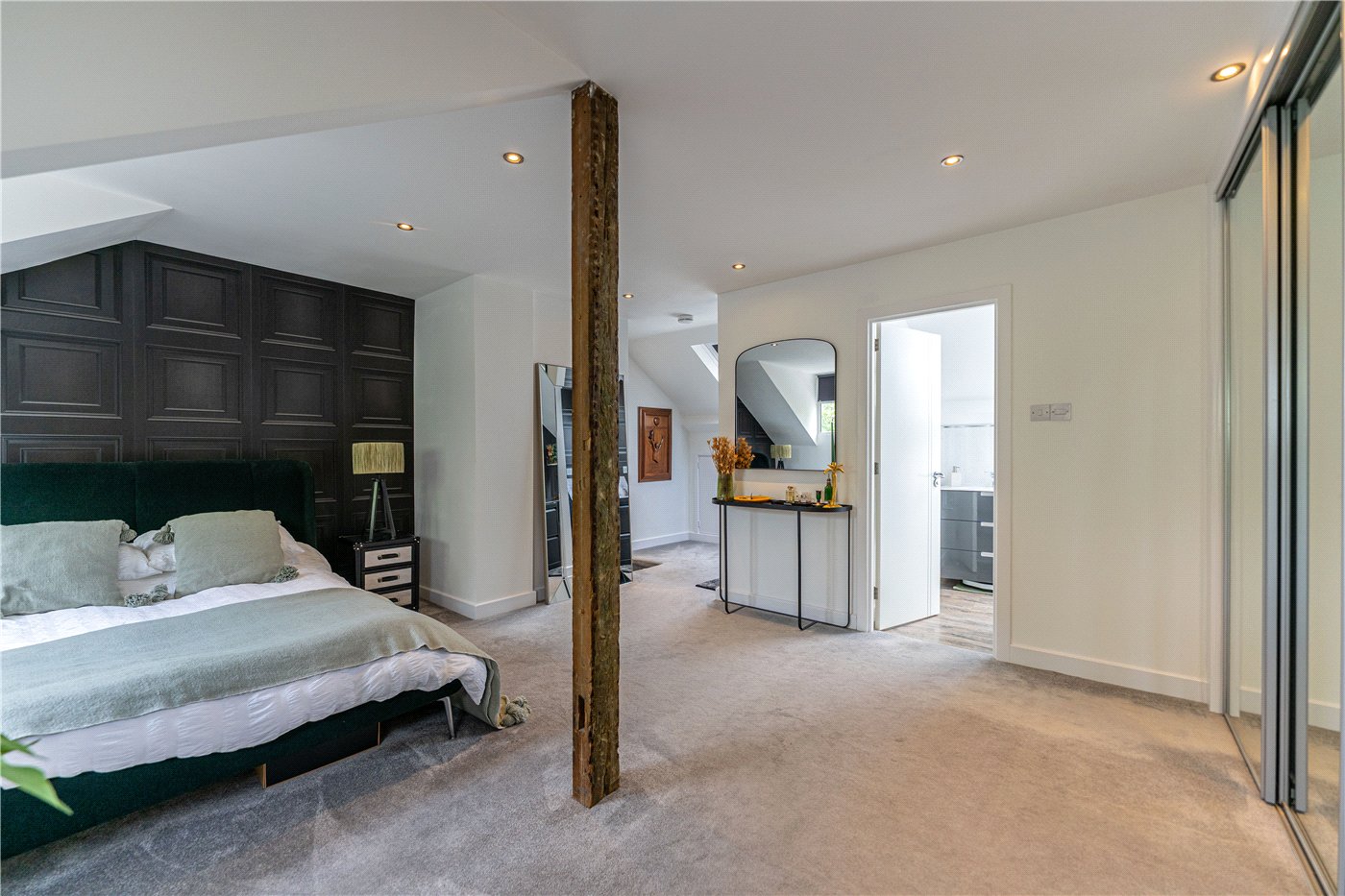 Mster Bedroom Suite